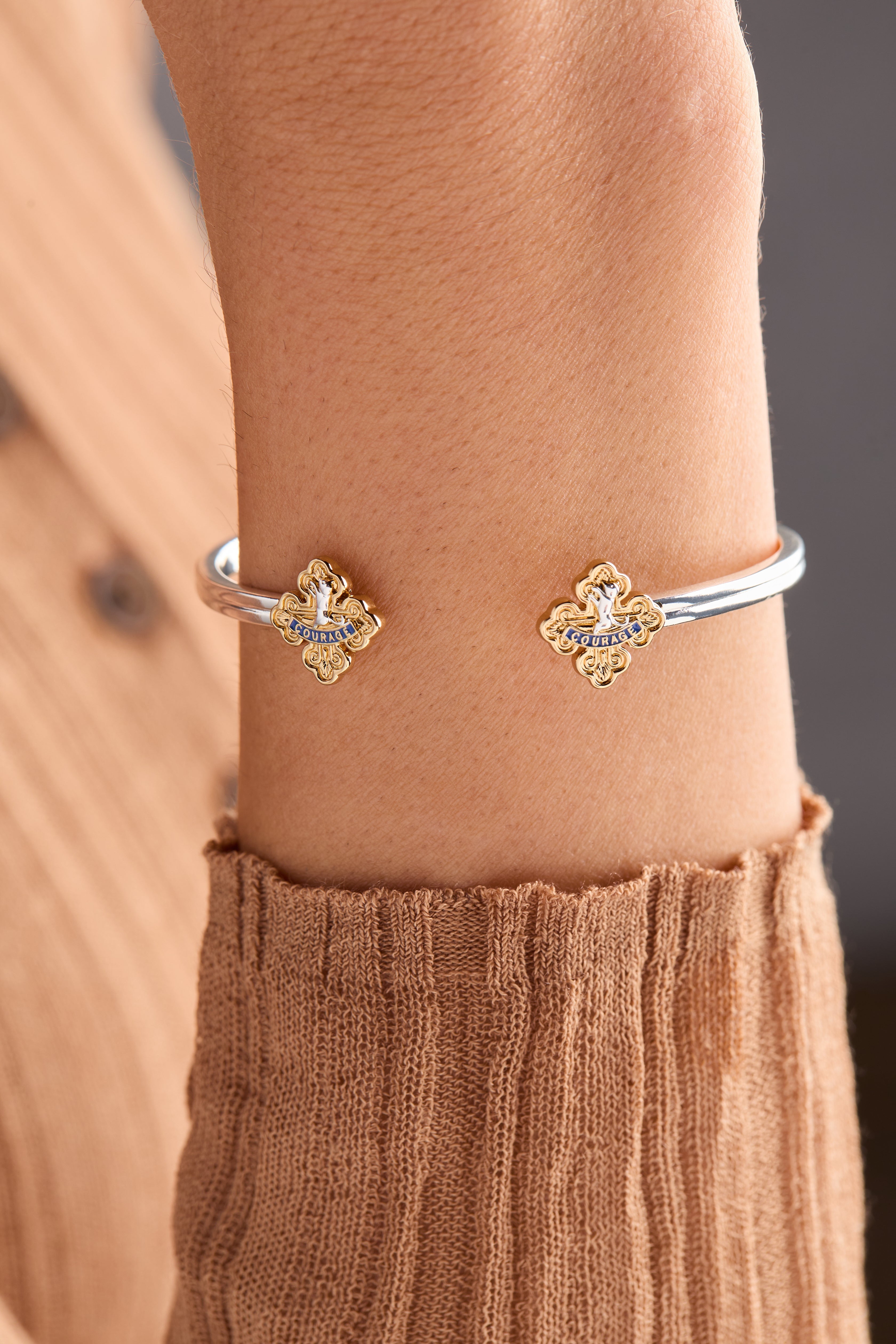 The Wizard of Oz™ Cowardly Lion Cuff